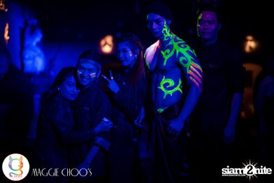 Rainbow in the dark กับ Sammi Zhen ที่ แม็กกี้ ชูวส์ — photo 57