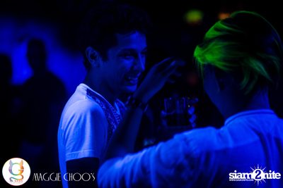 Rainbow in the dark กับ Sammi Zhen ที่ แม็กกี้ ชูวส์ — photo 73