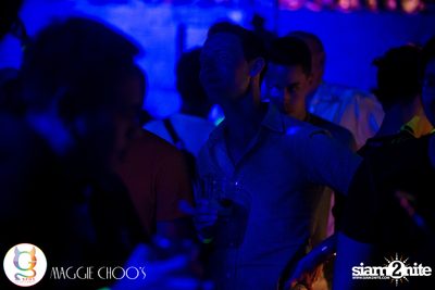 Rainbow in the dark กับ Sammi Zhen ที่ แม็กกี้ ชูวส์ — photo 77