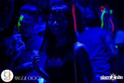 Rainbow in the dark กับ Sammi Zhen ที่ แม็กกี้ ชูวส์ — photo 80