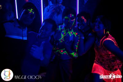 Rainbow in the dark กับ Sammi Zhen ที่ แม็กกี้ ชูวส์ — photo 89
