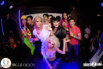 Rainbow in the dark กับ Sammi Zhen ที่ แม็กกี้ ชูวส์ — photo 116