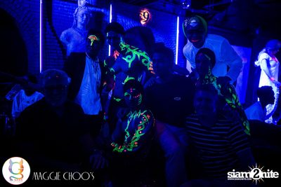 Rainbow in the dark กับ Sammi Zhen ที่ แม็กกี้ ชูวส์ — photo 119