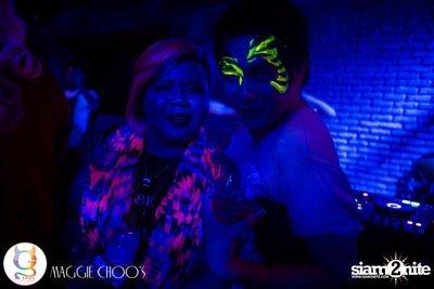 Rainbow in the dark กับ Sammi Zhen ที่ แม็กกี้ ชูวส์ — photo 135