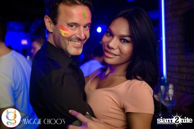 Rainbow in the dark กับ Sammi Zhen ที่ แม็กกี้ ชูวส์ — photo 160