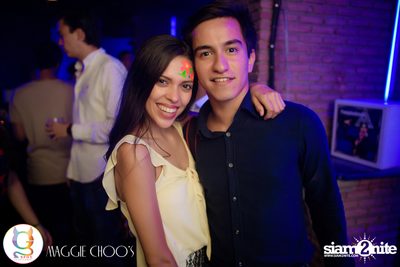 Rainbow in the dark กับ Sammi Zhen ที่ แม็กกี้ ชูวส์ — photo 163