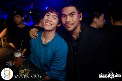 Rainbow in the dark กับ Sammi Zhen ที่ แม็กกี้ ชูวส์ — photo 173