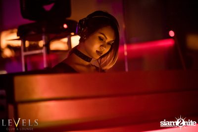 Eva Shaw ที่ เลเวลส์  — photo 19