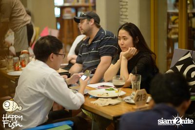 คืนวันศุกร์ ที่ร้าน แฮปปี้ ฟิช, เอเชีย ทีค เดอะ ริเวอร์ฟร้อนท์ — photo 23