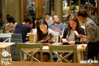 คืนวันศุกร์ ที่ร้าน แฮปปี้ ฟิช, เอเชีย ทีค เดอะ ริเวอร์ฟร้อนท์ — photo 27
