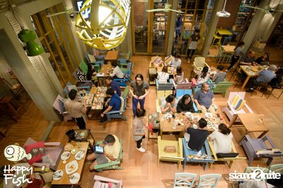 คืนวันศุกร์ ที่ร้าน แฮปปี้ ฟิช, เอเชีย ทีค เดอะ ริเวอร์ฟร้อนท์ — photo 31