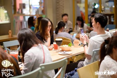 คืนวันศุกร์ ที่ร้าน แฮปปี้ ฟิช, เอเชีย ทีค เดอะ ริเวอร์ฟร้อนท์ — photo 37