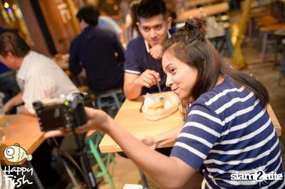 คืนวันศุกร์ ที่ร้าน แฮปปี้ ฟิช, เอเชีย ทีค เดอะ ริเวอร์ฟร้อนท์ — photo 47