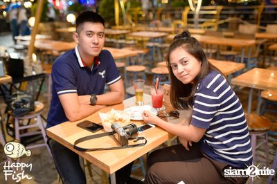 คืนวันศุกร์ ที่ร้าน แฮปปี้ ฟิช, เอเชีย ทีค เดอะ ริเวอร์ฟร้อนท์ — photo 48