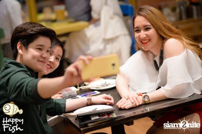 คืนวันศุกร์ ที่ร้าน แฮปปี้ ฟิช, เอเชีย ทีค เดอะ ริเวอร์ฟร้อนท์ — photo 59