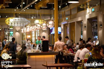 คืนวันศุกร์ ที่ร้าน แฮปปี้ ฟิช, เอเชีย ทีค เดอะ ริเวอร์ฟร้อนท์ — photo 66