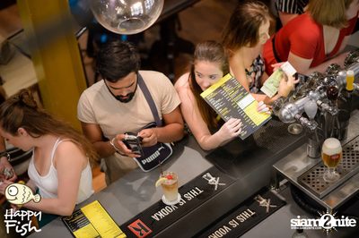 คืนวันศุกร์ ที่ร้าน แฮปปี้ ฟิช, เอเชีย ทีค เดอะ ริเวอร์ฟร้อนท์ — photo 81