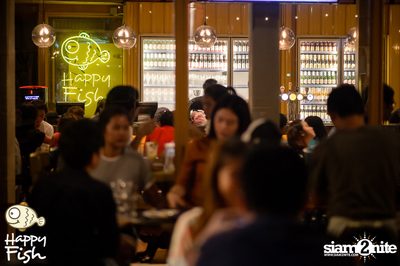 คืนวันศุกร์ ที่ร้าน แฮปปี้ ฟิช, เอเชีย ทีค เดอะ ริเวอร์ฟร้อนท์ — photo 95