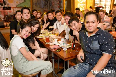 คืนวันศุกร์ ที่ร้าน แฮปปี้ ฟิช, เอเชีย ทีค เดอะ ริเวอร์ฟร้อนท์ — photo 105