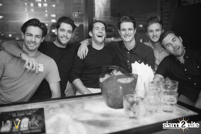 ปาร์ตี้คืนวันเสาร์ ที่ร้าน เลเวล คลับ, สุขุมวิท ซอย 11 — photo 16