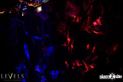 ปาร์ตี้คืนวันเสาร์ ที่ร้าน เลเวล คลับ, สุขุมวิท ซอย 11 — photo 58