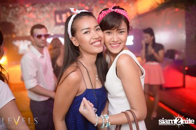 PIN UP ที่ เลเวลส์ — photo 15