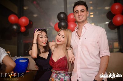 PIN UP ที่ เลเวลส์ — photo 57