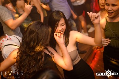 PIN UP ที่ เลเวลส์ — photo 113
