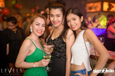 PIN UP ที่ เลเวลส์ — photo 126
