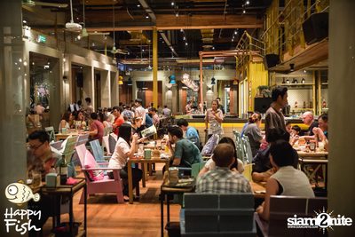 คืนวันศุกร์ ที่ร้าน แฮปปี้ ฟิช, เอเชีย ทีค เดอะ ริเวอร์ฟร้อนท์ — photo 22