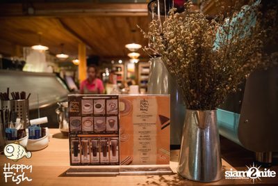 คืนวันศุกร์ ที่ร้าน แฮปปี้ ฟิช, เอเชีย ทีค เดอะ ริเวอร์ฟร้อนท์ — photo 24