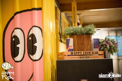 คืนวันศุกร์ ที่ร้าน แฮปปี้ ฟิช, เอเชีย ทีค เดอะ ริเวอร์ฟร้อนท์ — photo 32