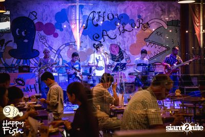 คืนวันศุกร์ ที่ร้าน แฮปปี้ ฟิช, เอเชีย ทีค เดอะ ริเวอร์ฟร้อนท์ — photo 38