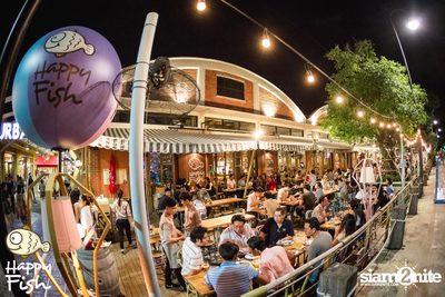คืนวันศุกร์ ที่ร้าน แฮปปี้ ฟิช, เอเชีย ทีค เดอะ ริเวอร์ฟร้อนท์ — photo 44