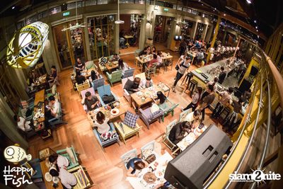 คืนวันศุกร์ ที่ร้าน แฮปปี้ ฟิช, เอเชีย ทีค เดอะ ริเวอร์ฟร้อนท์ — photo 53