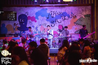 คืนวันศุกร์ ที่ร้าน แฮปปี้ ฟิช, เอเชีย ทีค เดอะ ริเวอร์ฟร้อนท์ — photo 70