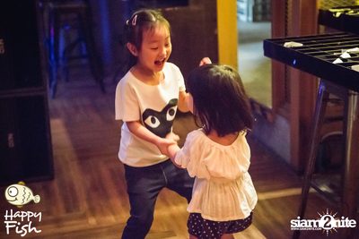 คืนวันศุกร์ ที่ร้าน แฮปปี้ ฟิช, เอเชีย ทีค เดอะ ริเวอร์ฟร้อนท์ — photo 72