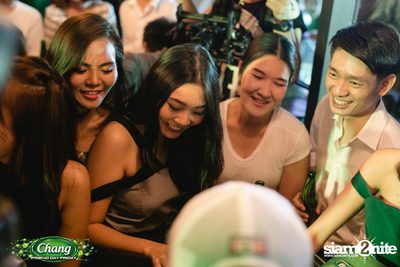 Chang Friend Day Friday at BottomsUp — photo 59