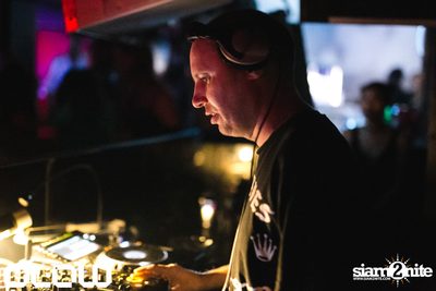 Berlin Beats welcomes Alan Ritchie (Pontoon Pulse, UK) at GLOW — photo 71