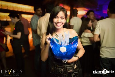 ปาร์ตี้คืนวันเสาร์ ที่ร้าน เลเวล คลับ, สุขุมวิท ซอย 11 — photo 44