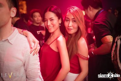 ปาร์ตี้คืนวันเสาร์ ที่ร้าน เลเวล คลับ, สุขุมวิท ซอย 11 — photo 49