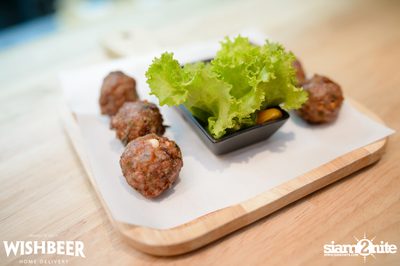 Happy Monster Cider Tasting Nights ที่ร้าน วิชเบียร์ โฮม บาร์ — photo 11