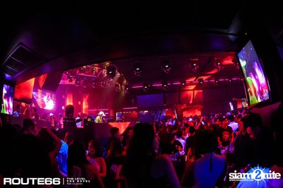 ปาร์ตี้คืนวันเสาร์ ที่ร้าน รูท ซิกตี้ซิก คลับ อาร์ซีเอ — photo 13