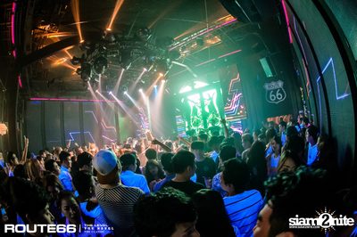 ปาร์ตี้คืนวันเสาร์ ที่ร้าน รูท ซิกตี้ซิก คลับ อาร์ซีเอ — photo 71