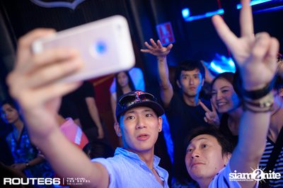 ปาร์ตี้คืนวันเสาร์ ที่ร้าน รูท ซิกตี้ซิก คลับ อาร์ซีเอ — photo 82
