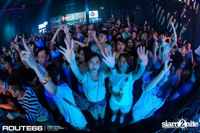 ปาร์ตี้คืนวันเสาร์ ที่ร้าน รูท ซิกตี้ซิก คลับ อาร์ซีเอ — photo 87