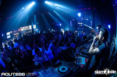 ปาร์ตี้คืนวันเสาร์ ที่ร้าน รูท ซิกตี้ซิก คลับ อาร์ซีเอ — photo 91
