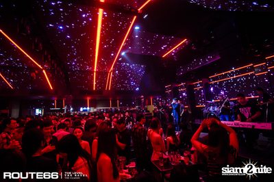 ปาร์ตี้คืนวันเสาร์ ที่ร้าน รูท ซิกตี้ซิก คลับ อาร์ซีเอ — photo 108