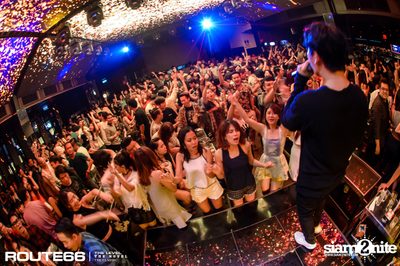 ปาร์ตี้คืนวันเสาร์ ที่ร้าน รูท ซิกตี้ซิก คลับ อาร์ซีเอ — photo 161