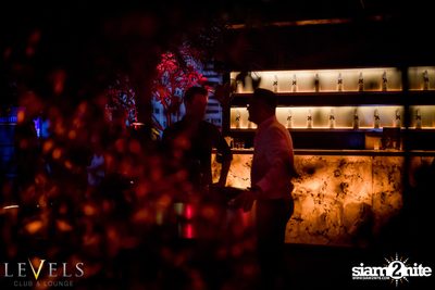 Tropical Mondays ที่ เลเวลส์ — photo 5